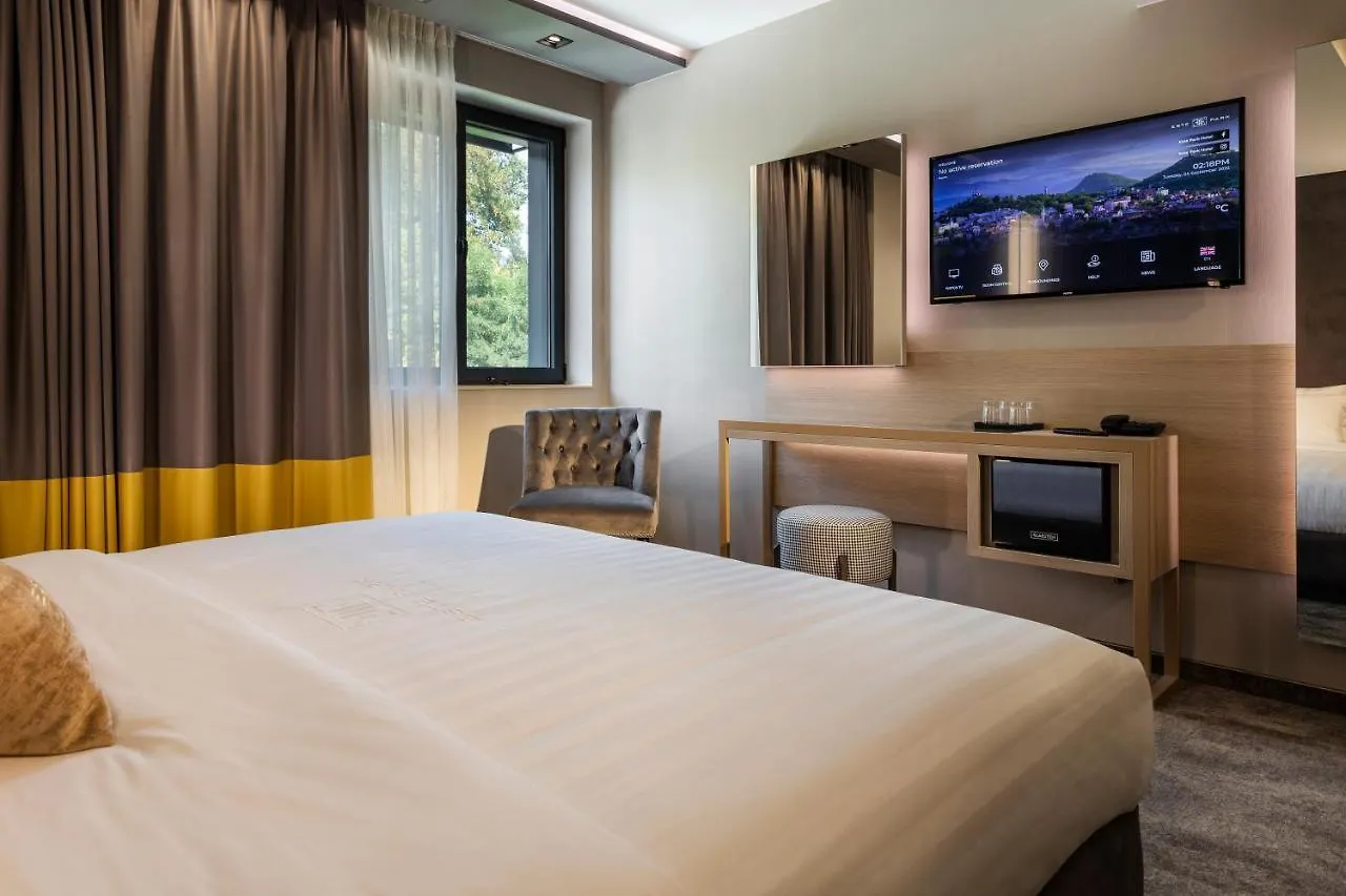 -- Este Park Hotel -- Part Of Urban Chic Luxury Design Hotels - Parking & Compliments - Next To Shopping & Dining Mall Plovdiv Bulgaria