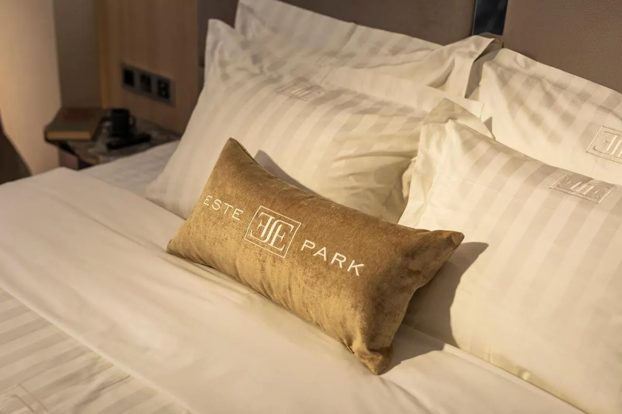 -- Este Park Hotel -- Part Of Urban Chic Luxury Design Hotels - Parking & Compliments - Next To Shopping & Dining Mall Plovdiv