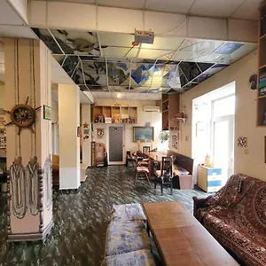https://yo-ho-hostel.varna-hotels.com