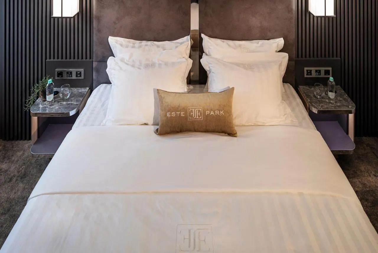 Este Park Hotel: Urban Chic Luxury with Parking Near Shopping Mall Plovdiv Hotel