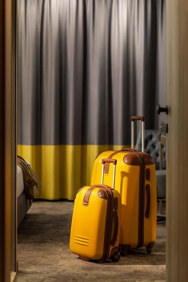 Este Park Hotel: Urban Chic Luxury with Parking Near Shopping Mall Plovdiv 4*,