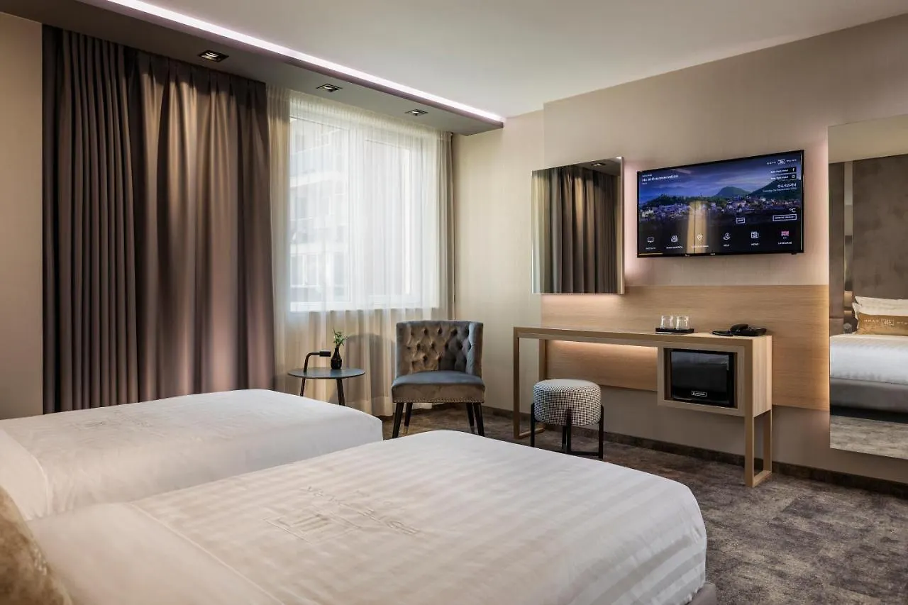 Este Park Hotel: Urban Chic Luxury with Parking Near Shopping Mall Plovdiv 4*,  Bulgaria