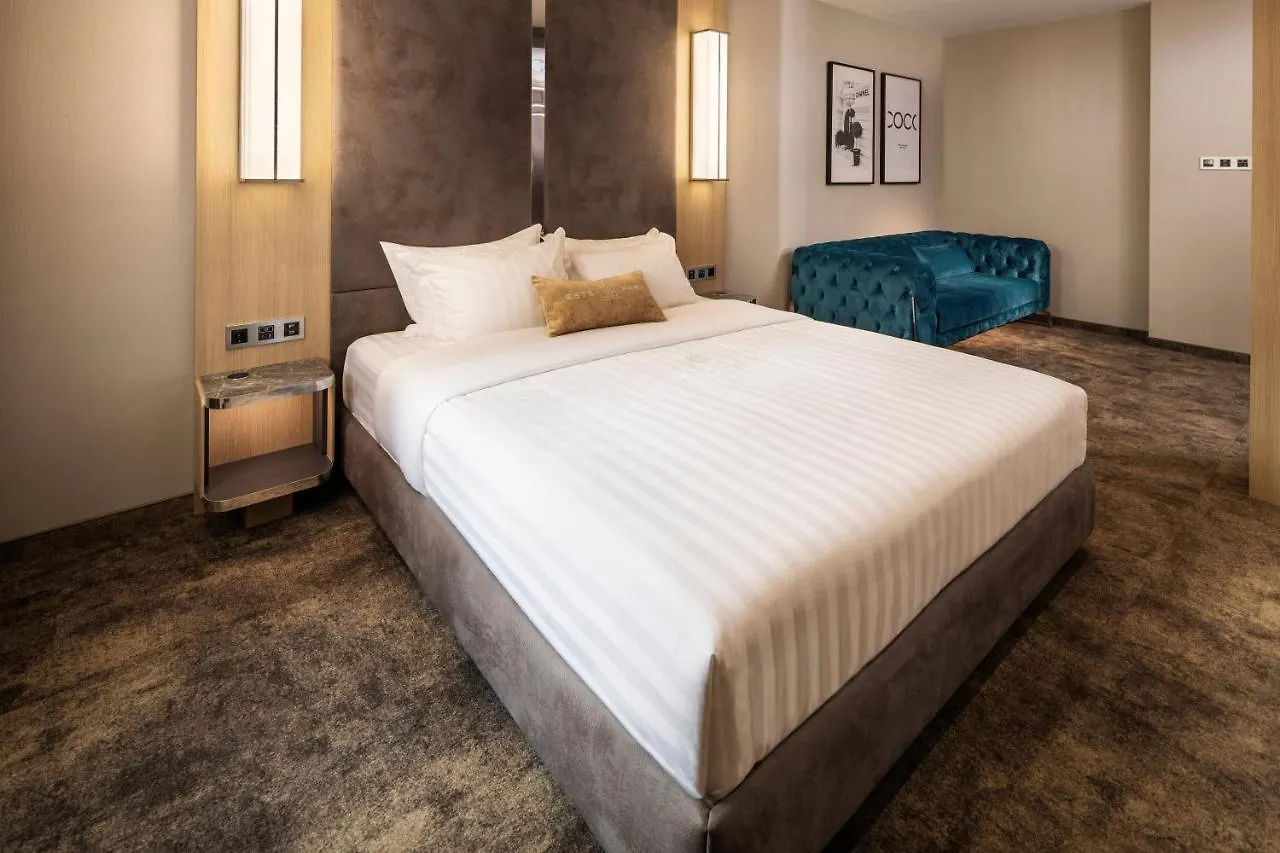 Este Park Hotel: Urban Chic Luxury with Parking Near Shopping Mall Plovdiv 4*,  Bulgaria