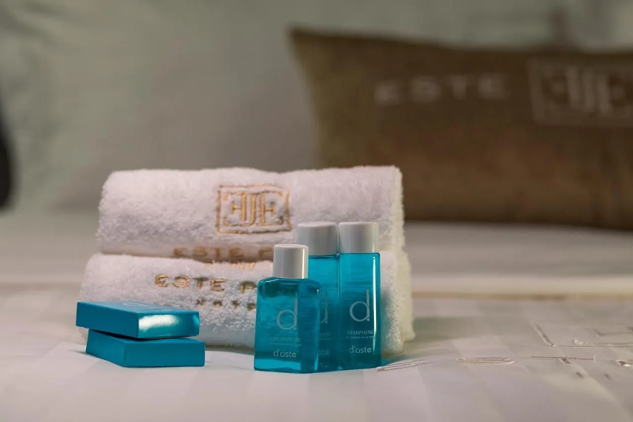 Este Park Hotel: Urban Chic Luxury with Parking Near Shopping Mall Plovdiv